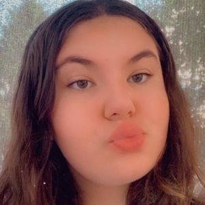 Meet your Posher, Cora